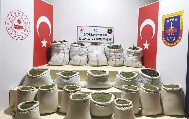 Diyarbakır’da Sürdürülen Narko Terör Operasyonları ile Terör Örgütünün Finans Kaynaklarına Darbe Vurulmaya Devam Ediliyor
