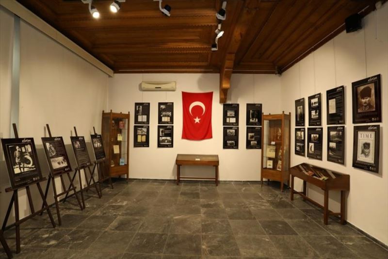 Atatürk’ün Hayatını Anlatan Sergi İnegöl Kent Müzesinde İzlenime Sunuldu