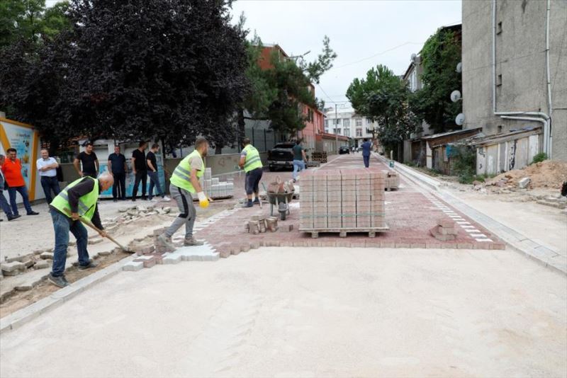 Altyapısı Tamamlanan Sokaklarda Kaplama Çalışmaları Sürüyor