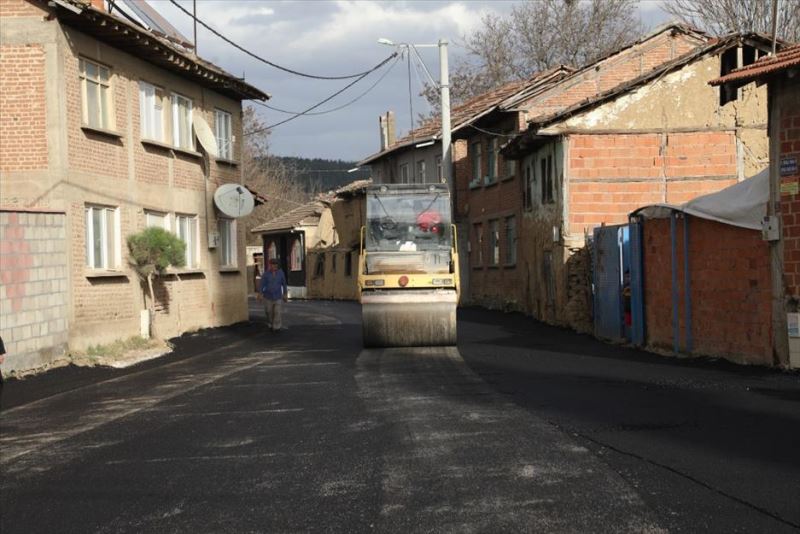 Şipali Mahallesinde Tüm Yollar Yenileniyor