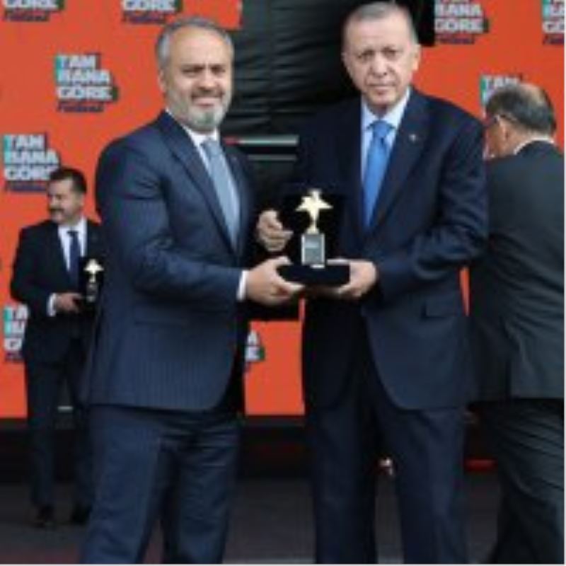 10 bin öğrenci, burslarına kavuştu