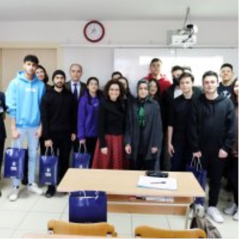 YKS hazırlık öğrencilerine ek kitap sürprizi