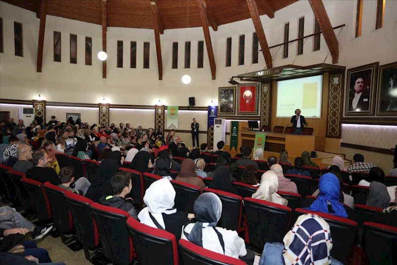 Aile Okulu Eğitimleri Sıtkı Aslanhan Semineriyle Başladı
