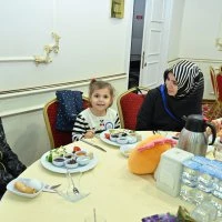 Mavi balonlar Filistinli çocuklar için gökyüzüne bırakıldı