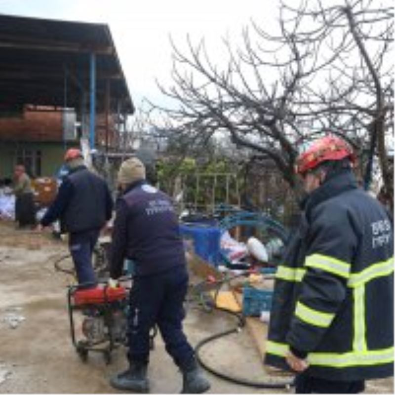 Bursa itfaiyesi gece gündüz vatandaşın hizmetinde