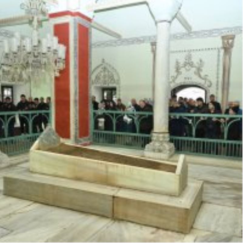 Sultan 2. Murad Han dualarla anıldı
