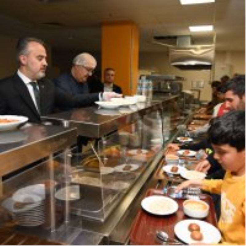 Başkan Aktaş, depremzedelerle iftarda buluştu