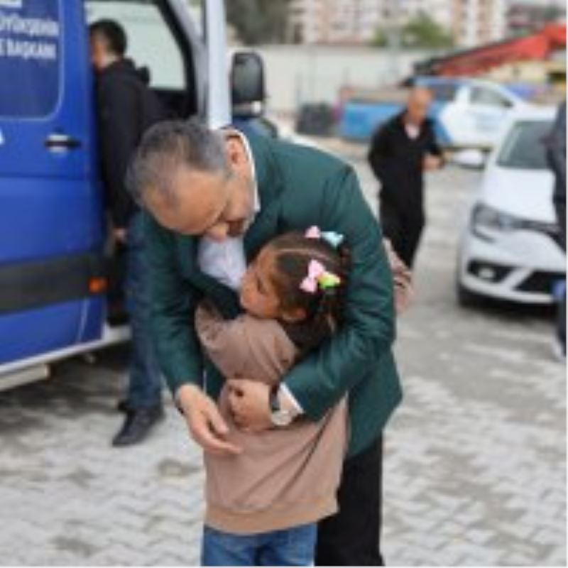 Küçük depremzedelerin bayramlık sevinci
