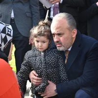 Teoman Özalp Parkı, yenilenen yüzüyle hizmette