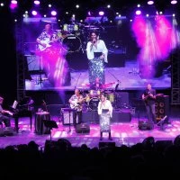 Bursa Festivali’nde “Nünü caz söyledi”