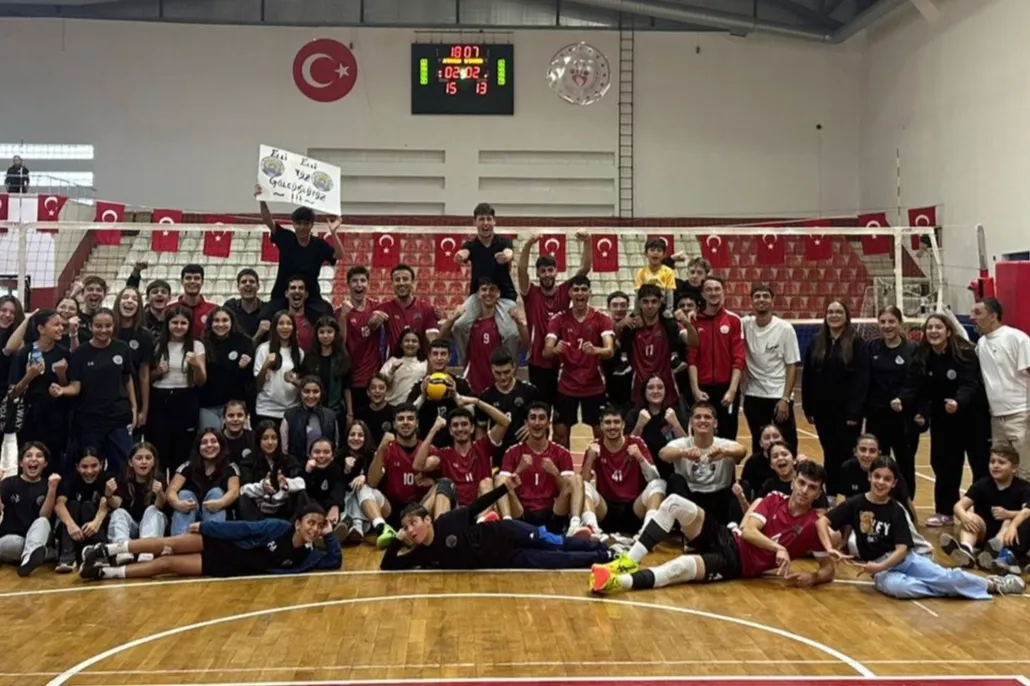 Gölcük Voleybol Takımları Sezona Galibiyetle Başladı