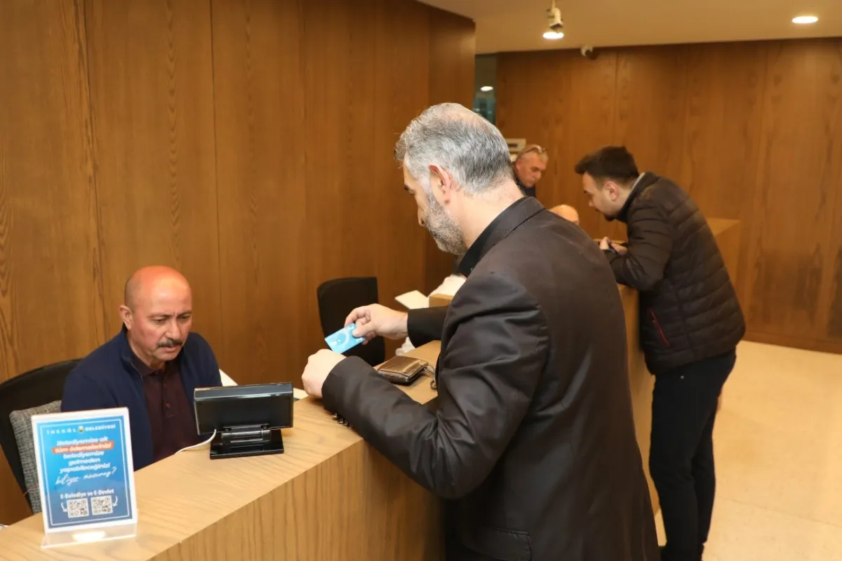 İnegöl Belediyesi hafta sonu vergi ödemeleri için vezneleri açıyor